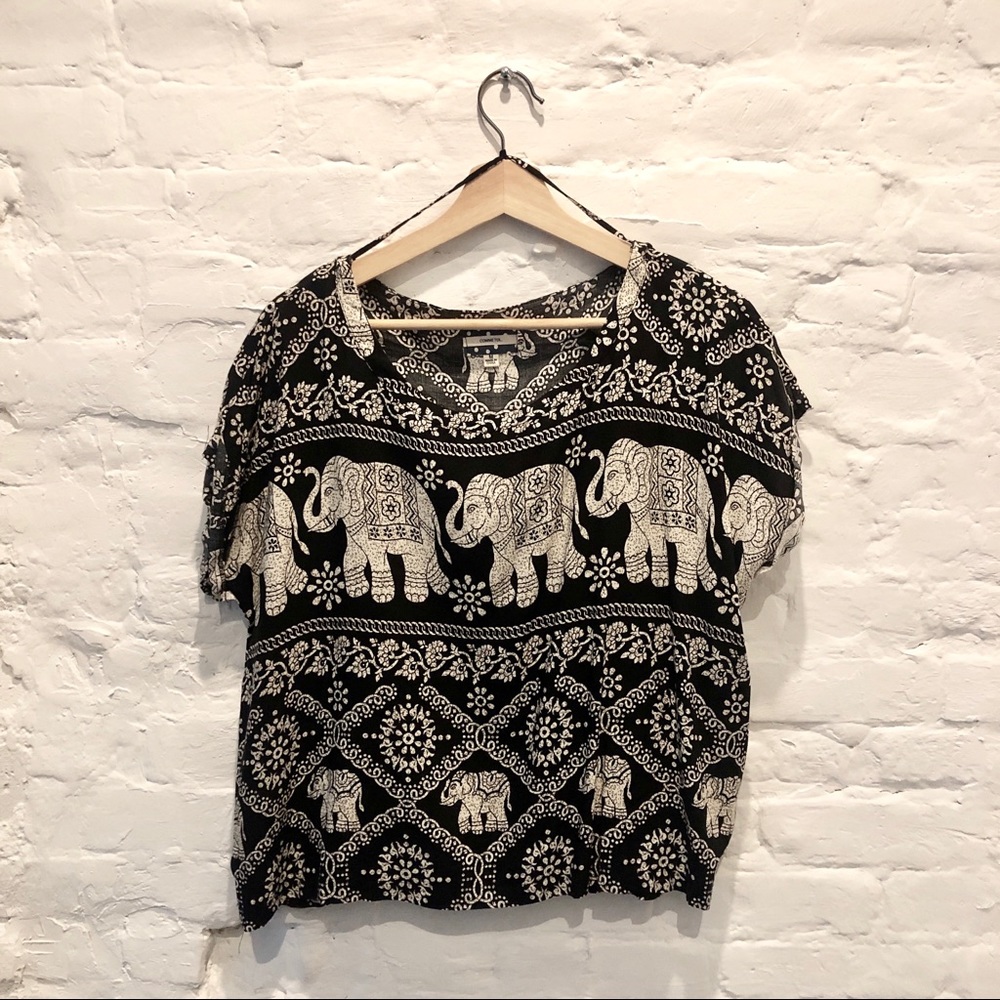 lightweight Elephant print short-sleeved top